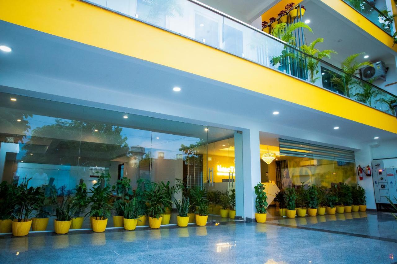 Lime Tree Luxury Studio - Service Apartment Near Artemis Hospital ,Gurgaon Buitenkant foto
