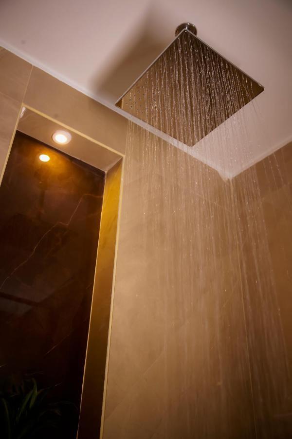 Lime Tree Luxury Studio - Service Apartment Near Artemis Hospital ,Gurgaon Buitenkant foto