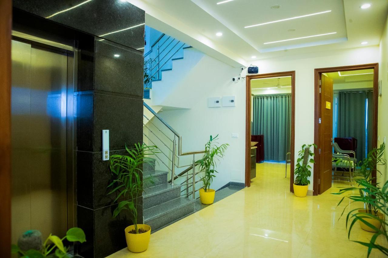 Lime Tree Luxury Studio - Service Apartment Near Artemis Hospital ,Gurgaon Buitenkant foto