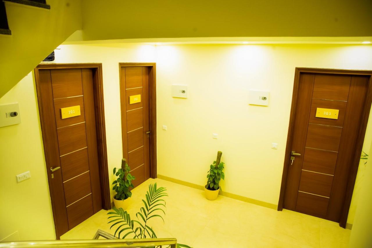 Lime Tree Luxury Studio - Service Apartment Near Artemis Hospital ,Gurgaon Buitenkant foto